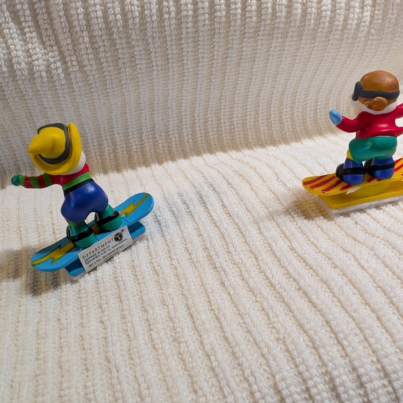 Department 56 Village Accessories, Snowboard Elves, set of 2 - Picture 4 of 7